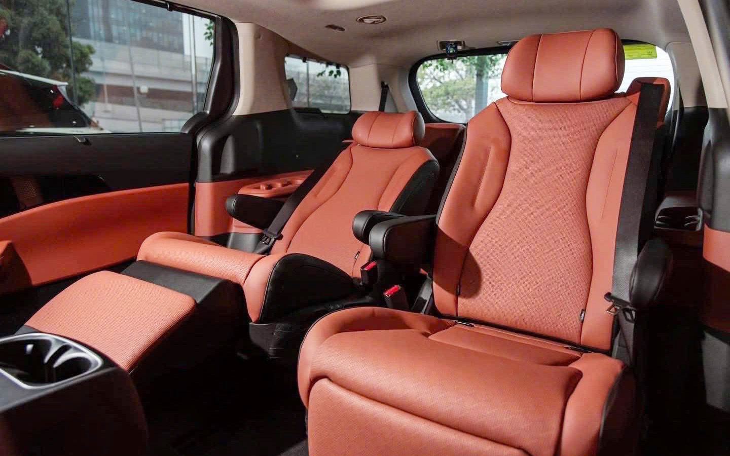 Giá Kia Carnival tiếp tục 'dò đáy', giảm hơn 100 triệu đồng tại đại lý: Bản dầu đắt nhất còn dưới 1,5 tỷ đồng, rẻ hơn nửa tỷ so với Viloran- Ảnh 4.