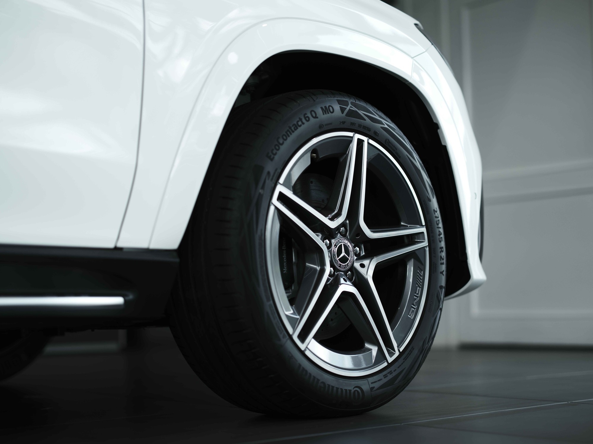 Bộ đôi SUV hạng sang GLS 450 4MATIC FL và 600 FL trình làng: Giá từ 5,6 - 12,3 tỷ đồng, bổ sung ADAS, thêm option đẳng cấp- Ảnh 3.