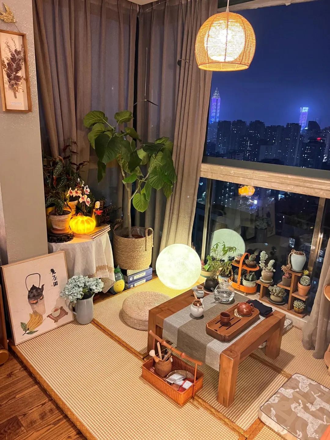 Ban công chỉ 4m² được cải tạo thành phòng trà tuyệt đẹp: Góc nhỏ khiến ai cũng mơ về một cuộc sống nhẹ nhàng, thư thái- Ảnh 2. Ban công chỉ 4m² được cải tạo thành phòng trà tuyệt đẹp: Góc nhỏ khiến ai cũng mơ về một cuộc sống nhẹ nhàng, thư thái- Ảnh 2.