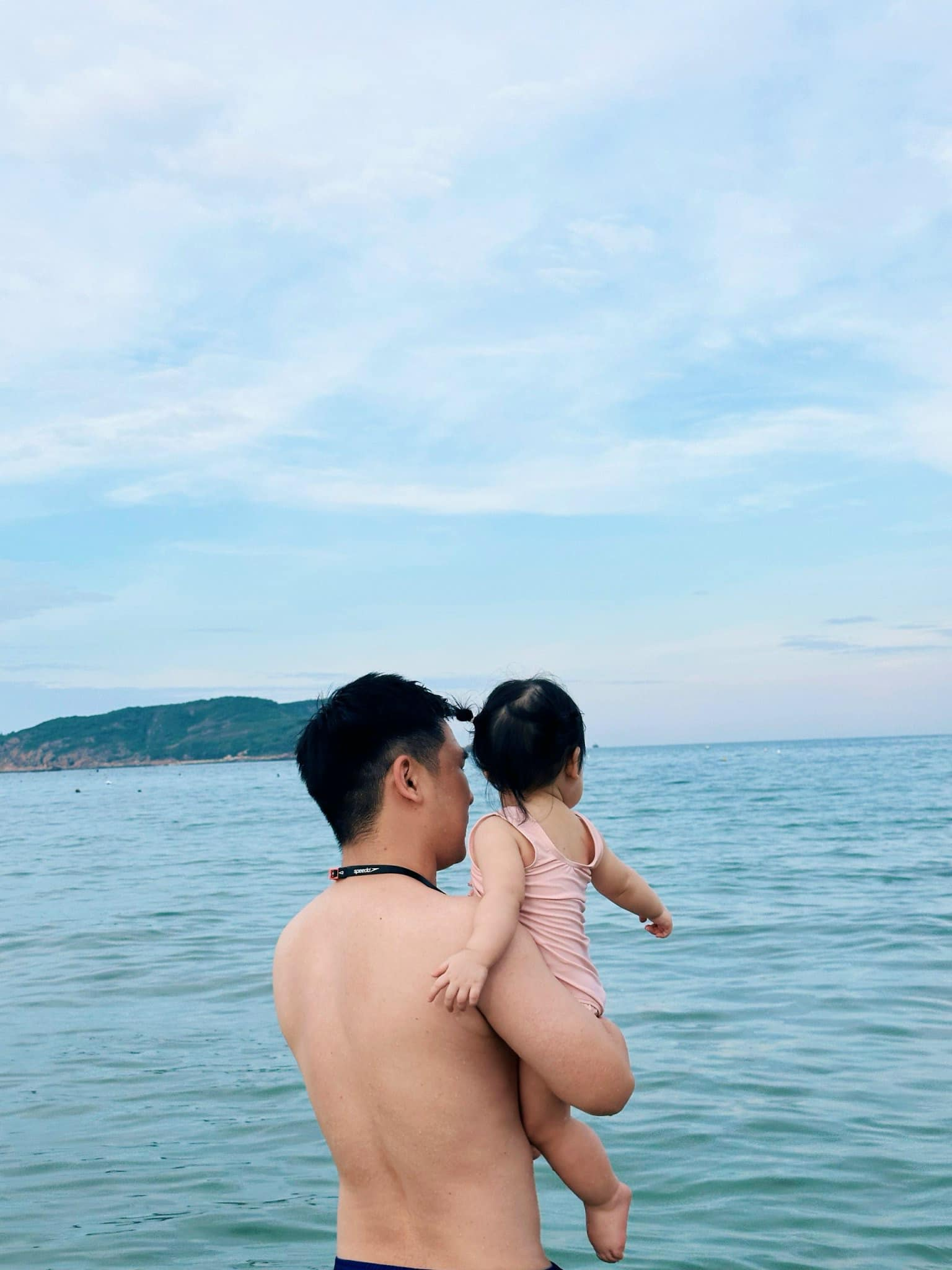 Thiếu gia nhà bầu Hiển chúc mừng sinh nhật con gái yêu, vợ Đỗ Mỹ Linh cũng khoe trọn khoảnh khắc hạnh phúc của gia đình hào môn- Ảnh 4. Thiếu gia nhà bầu Hiển chúc mừng sinh nhật con gái yêu, vợ Đỗ Mỹ Linh cũng khoe trọn khoảnh khắc hạnh phúc của gia đình hào môn- Ảnh 4.