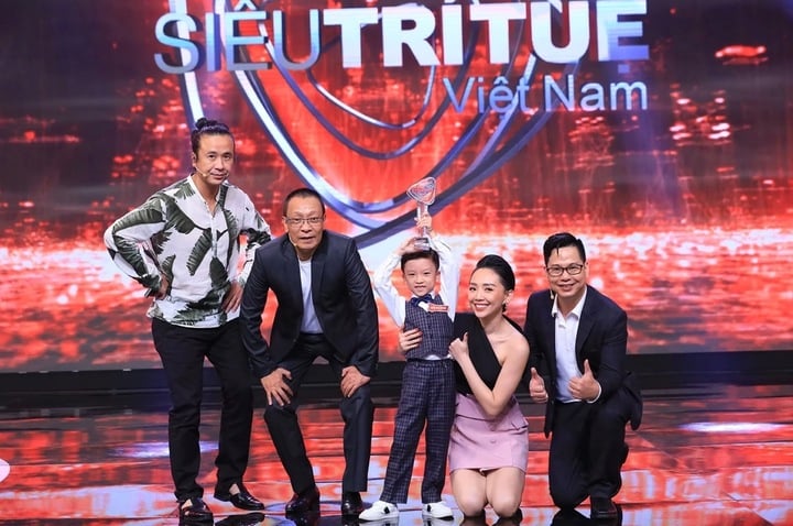 'Thần đồng trí nhớ' nổi tiếng từ 2 tuổi, khiến Lại Văn Sâm kinh ngạc giờ ra sao?- Ảnh 1.