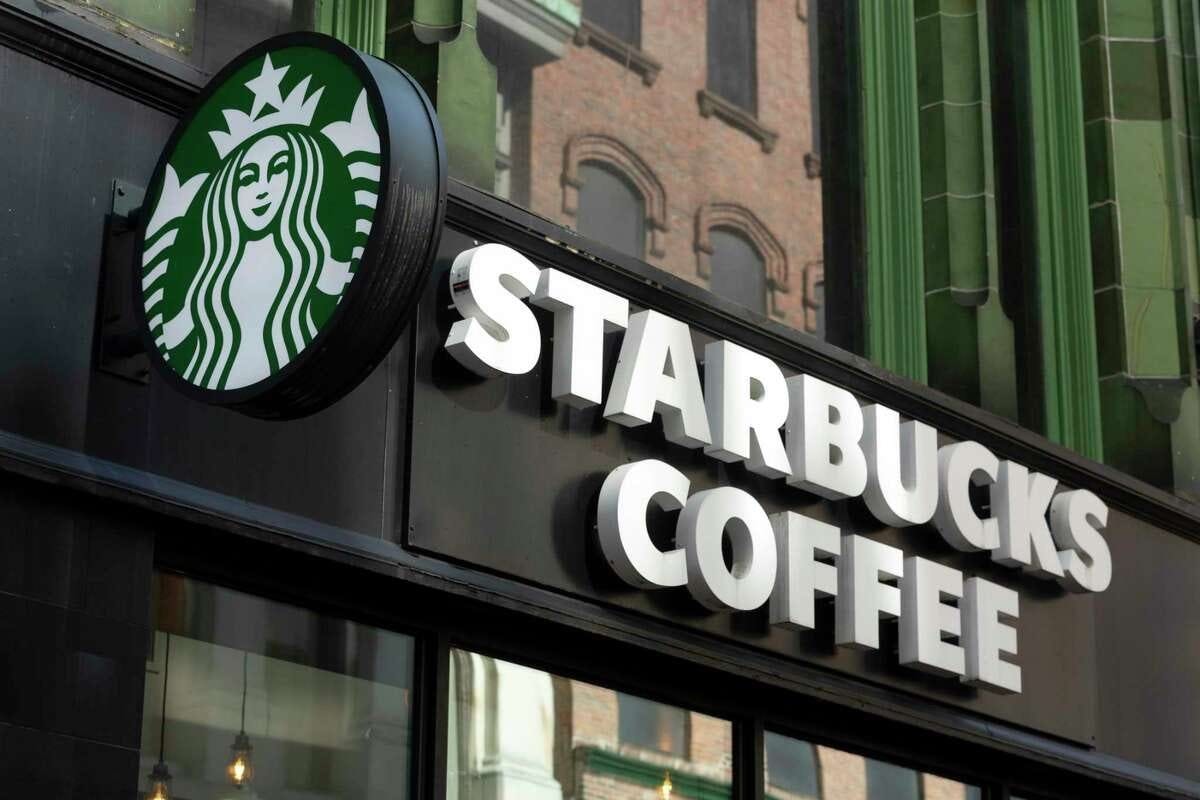 Starbucks từ bỏ mô hình cửa hàng nhận đặt online- Ảnh 1. Starbucks từ bỏ mô hình cửa hàng nhận đặt online- Ảnh 1.