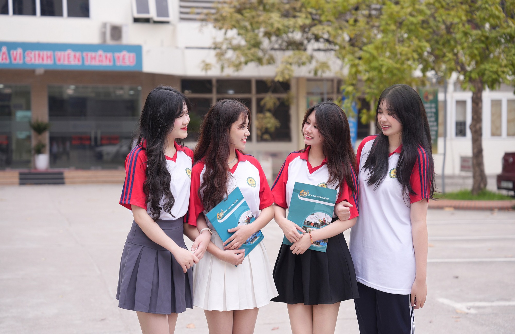 Điểm danh 6 ngôi trường sở hữu đầu ra "ổn áp" nhất miền Bắc: Nghe danh đã oai, học xong còn không lo thất nghiệp!- Ảnh 4.
