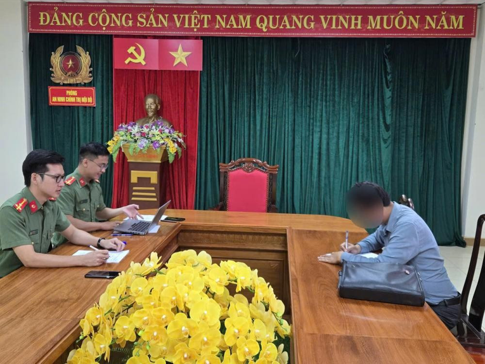 Mời 'Thông soái ca' biểu diễn, công ty tổ chức sự kiện bị xử phạt- Ảnh 2. Mời 'Thông soái ca' biểu diễn, công ty tổ chức sự kiện bị xử phạt- Ảnh 2.