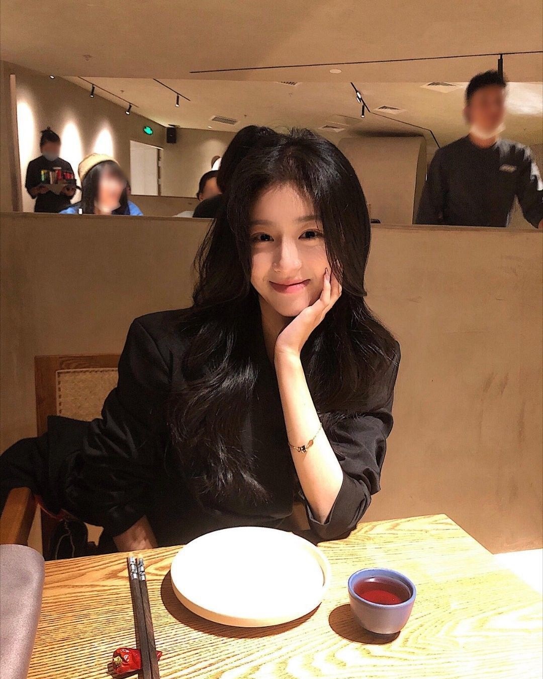 30 tuổi mới mua nhà là quá muộn, “thế hệ cợt nhả” sẵn sàng chuẩn bị tiền nong, nhưng chọn chung cư hay mặt đất?- Ảnh 1.