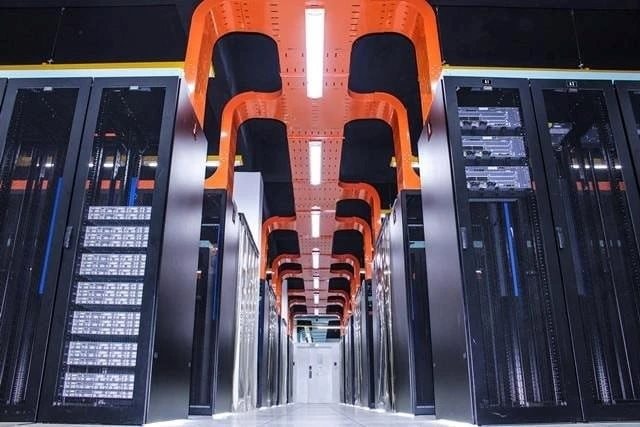 FPT Telecom đã đầu tư bao nhiêu tiền cho trung tâm dữ liệu lớn nhất Việt Nam?- Ảnh 1. FPT Telecom đã đầu tư bao nhiêu tiền cho trung tâm dữ liệu lớn nhất Việt Nam?- Ảnh 1.