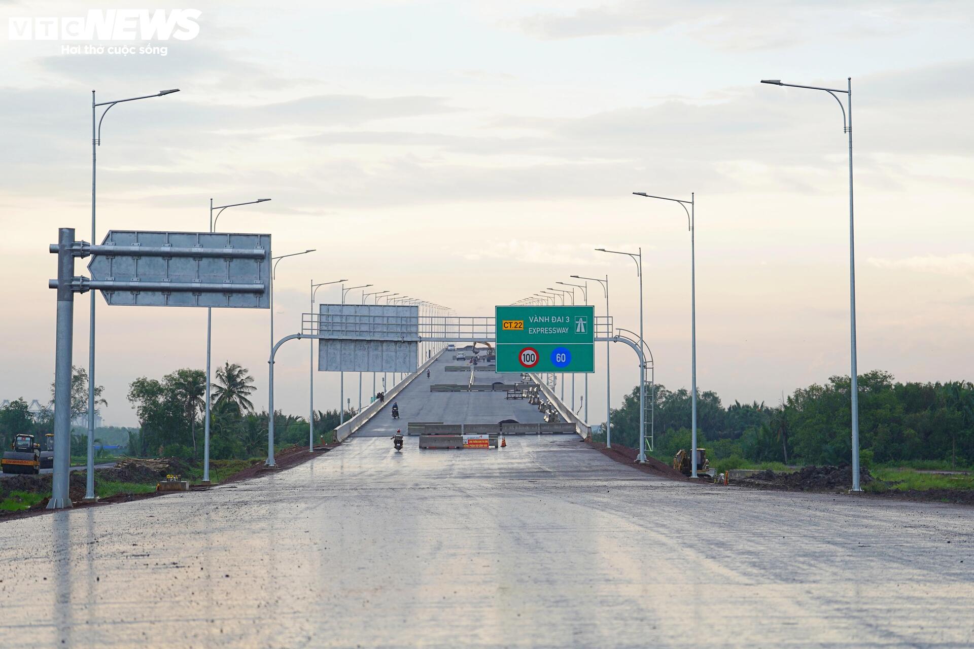 Cầu lớn nhất Vành đai 3 TP.HCM sắp thông xe, giảm tải cho cao tốc Long Thành- Ảnh 4. Cầu lớn nhất Vành đai 3 TP.HCM sắp thông xe, giảm tải cho cao tốc Long Thành- Ảnh 4.