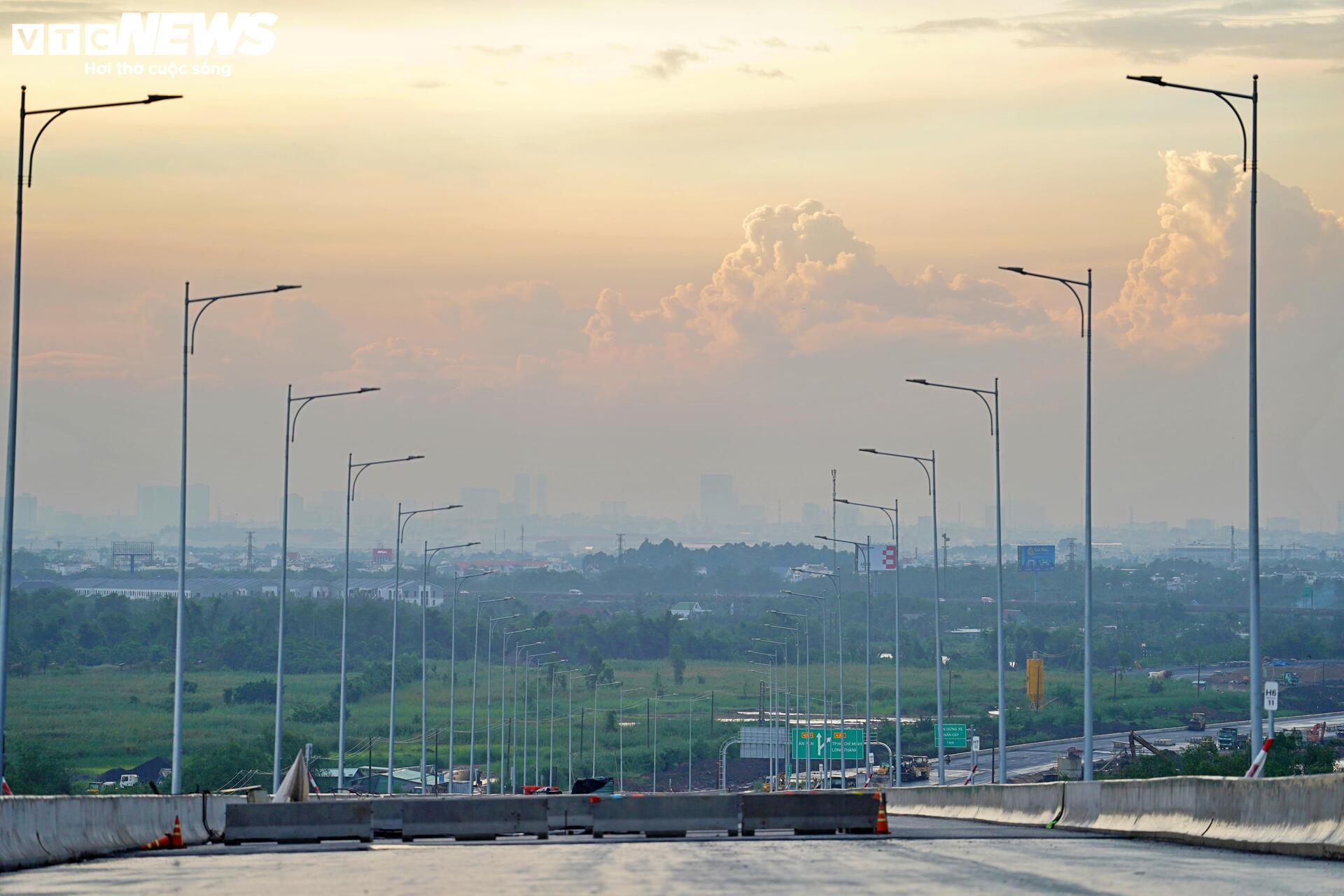 Cầu lớn nhất Vành đai 3 TP.HCM sắp thông xe, giảm tải cho cao tốc Long Thành- Ảnh 10. Cầu lớn nhất Vành đai 3 TP.HCM sắp thông xe, giảm tải cho cao tốc Long Thành- Ảnh 10.