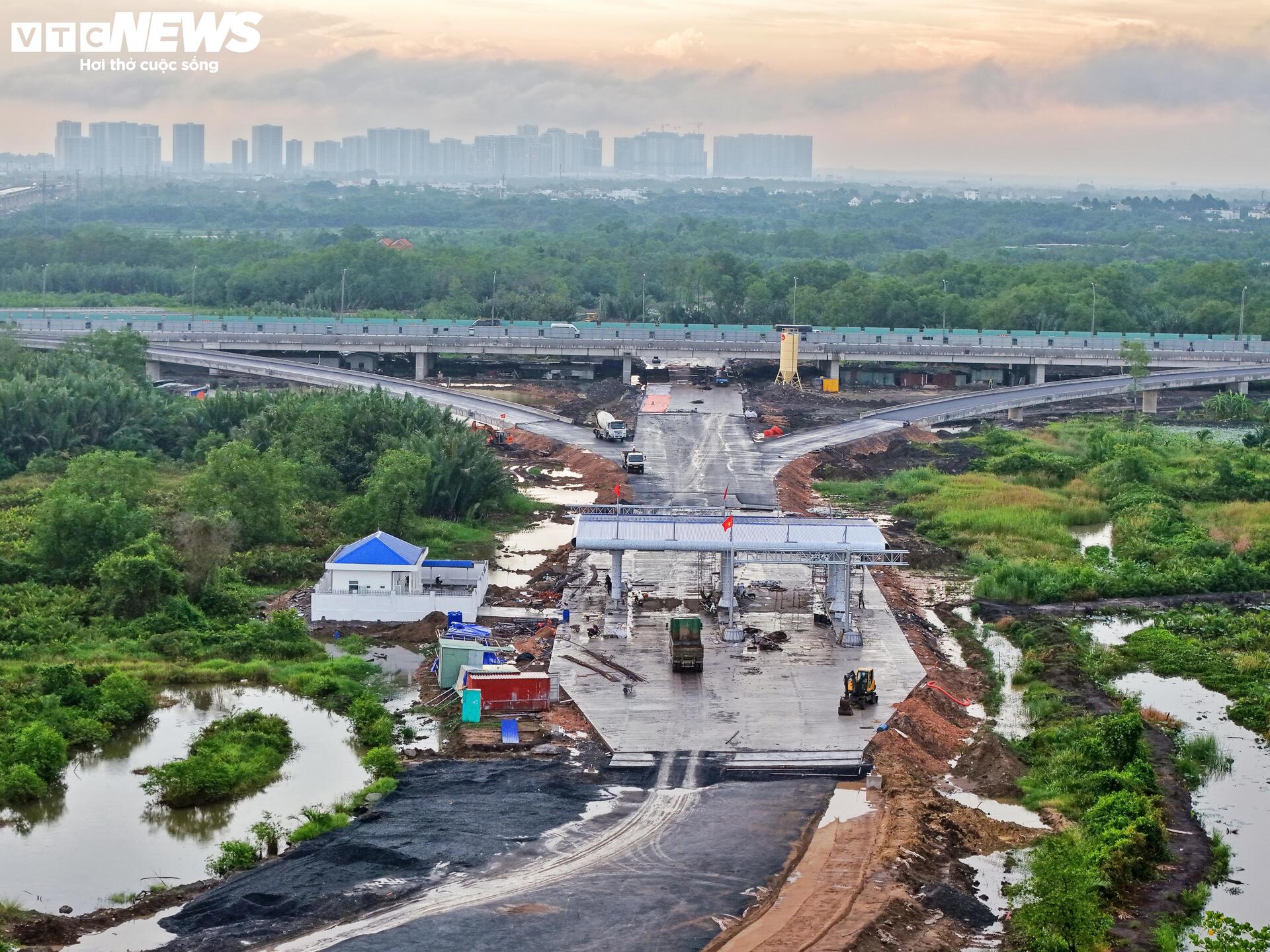 Cầu lớn nhất Vành đai 3 TP.HCM sắp thông xe, giảm tải cho cao tốc Long Thành- Ảnh 7. Cầu lớn nhất Vành đai 3 TP.HCM sắp thông xe, giảm tải cho cao tốc Long Thành- Ảnh 7.