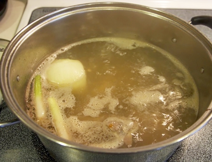 Có nên dùng nước luộc thịt để nấu canh?- Ảnh 1. Có nên dùng nước luộc thịt để nấu canh?- Ảnh 1.
