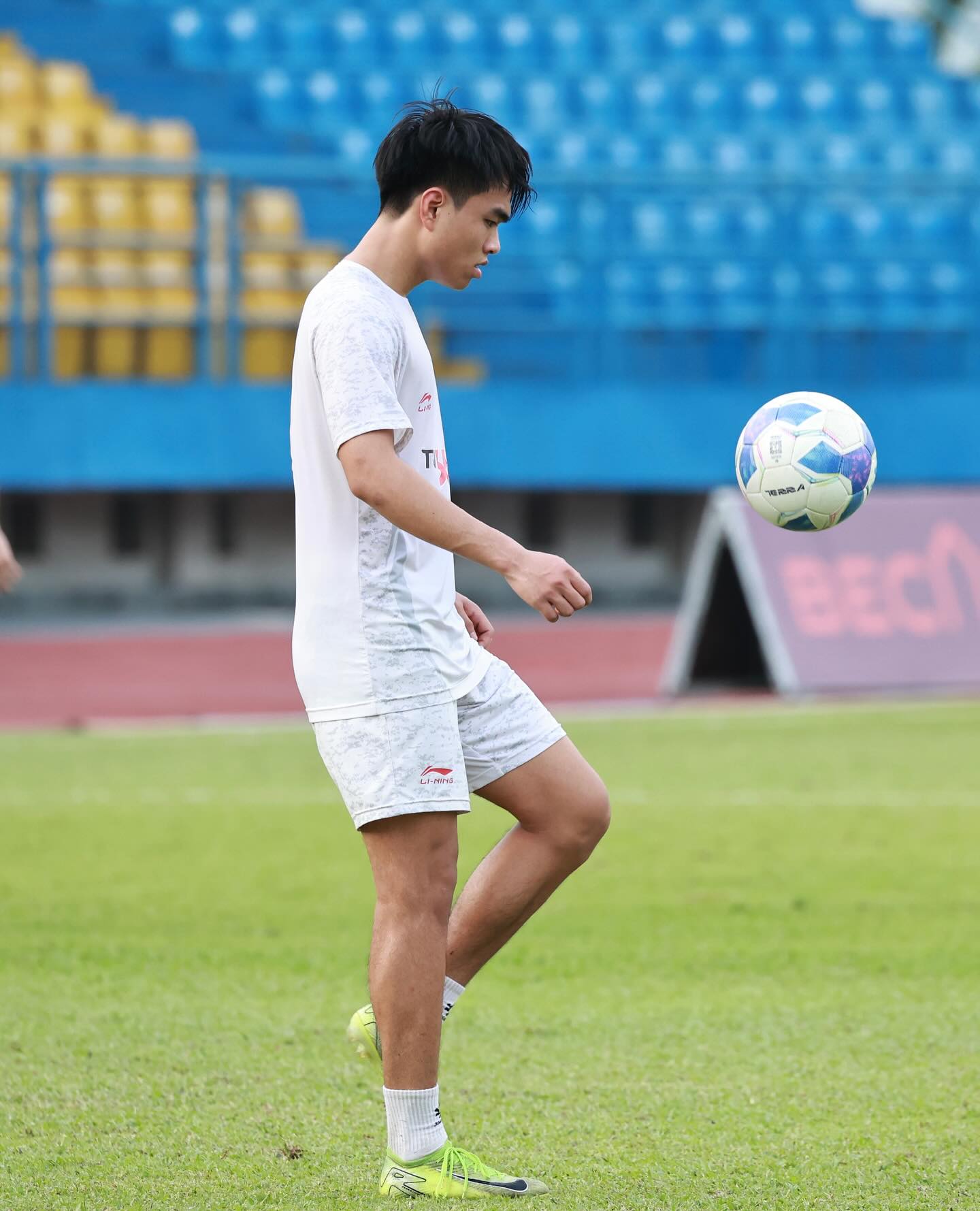 2 cầu thủ Nguyễn Công Phương và Nguyễn Công Phượng có mối liên hệ gì với nhau không?- Ảnh 6. 2 cầu thủ Nguyễn Công Phương và Nguyễn Công Phượng có mối liên hệ gì với nhau không?- Ảnh 6.