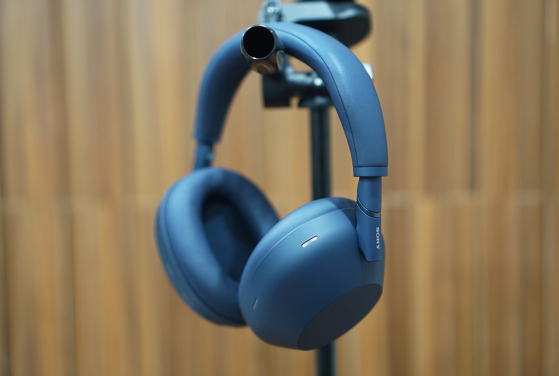Đánh giá Sony WH-1000XM6 – Không phải một cuộc cách mạng, nhưng đáng tiền- Ảnh 2. Đánh giá Sony WH-1000XM6 – Không phải một cuộc cách mạng, nhưng đáng tiền- Ảnh 2.