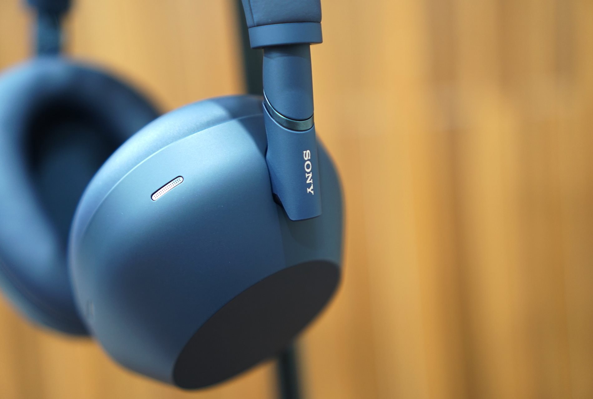 Đánh giá Sony WH-1000XM6 – Không phải một cuộc cách mạng, nhưng đáng tiền- Ảnh 4. Đánh giá Sony WH-1000XM6 – Không phải một cuộc cách mạng, nhưng đáng tiền- Ảnh 4.
