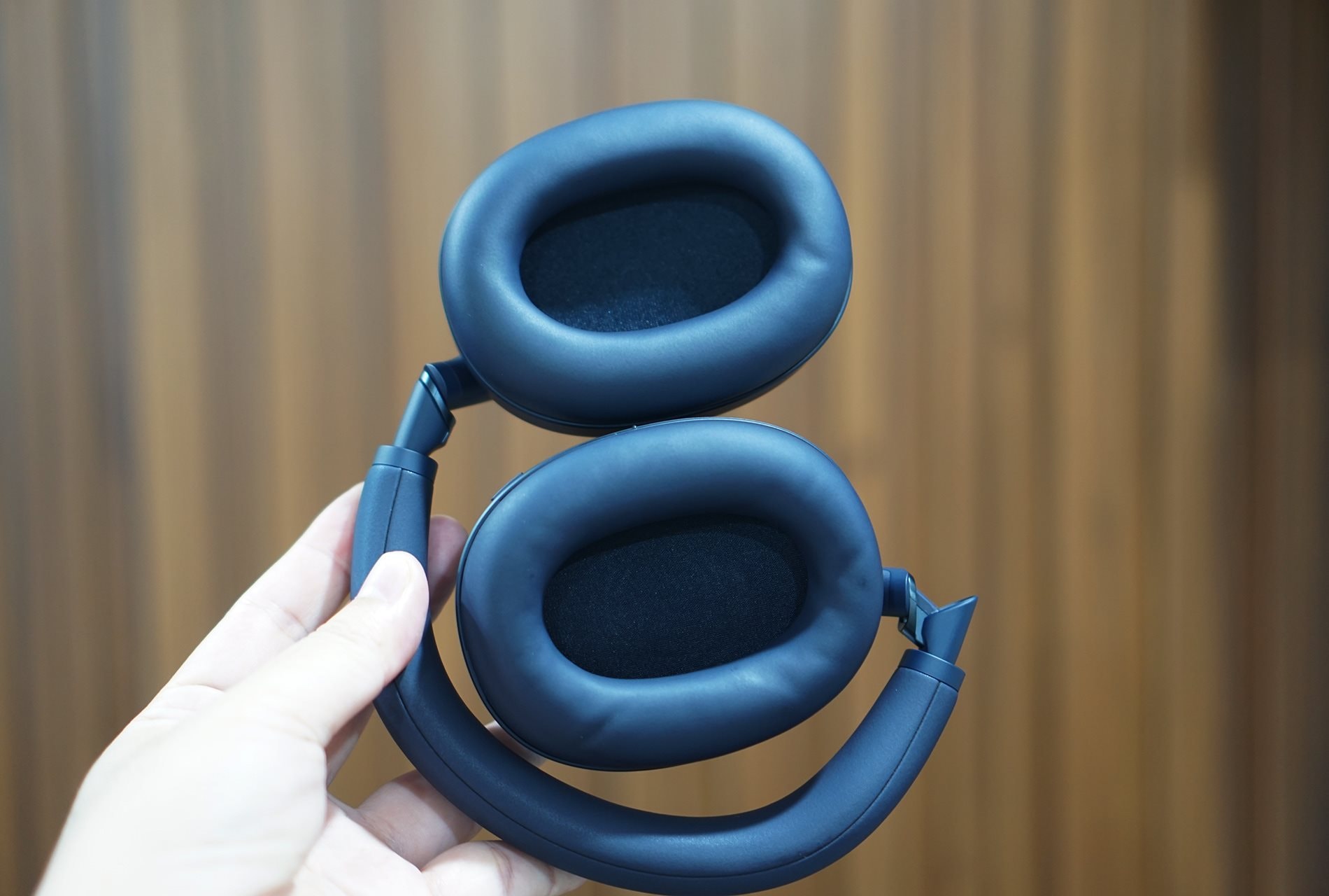Đánh giá Sony WH-1000XM6 – Không phải một cuộc cách mạng, nhưng đáng tiền- Ảnh 3. Đánh giá Sony WH-1000XM6 – Không phải một cuộc cách mạng, nhưng đáng tiền- Ảnh 3.