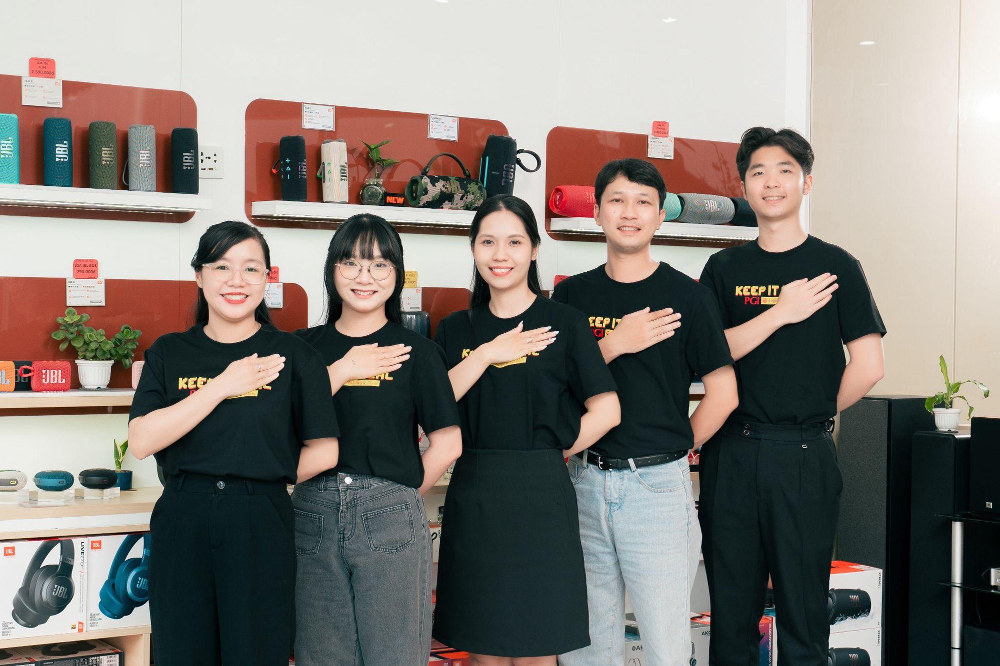 Hành trình nâng tầm tiêu chuẩn phân phối thiết bị âm thanh của PGI- Ảnh 4. Hành trình nâng tầm tiêu chuẩn phân phối thiết bị âm thanh của PGI- Ảnh 4.