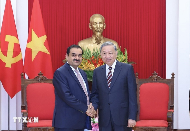Tập đoàn Adani Ấn Độ muốn đầu tư 10 tỷ USD vào Việt Nam- Ảnh 1. Tập đoàn Adani Ấn Độ muốn đầu tư 10 tỷ USD vào Việt Nam- Ảnh 1.