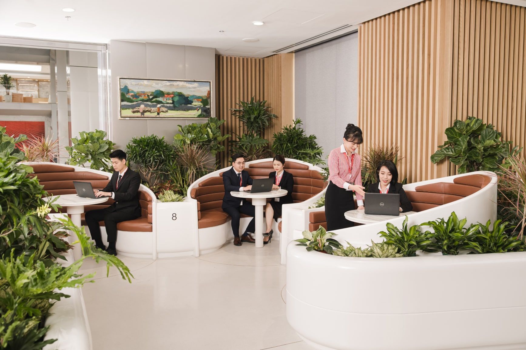 Techcombank tham gia mảng bảo hiểm nhân thọ, liệu "ông lớn" ngành ngân hàng có tạo nên những khác biệt như Zero Fee hay Sinh Lời Tự Động?- Ảnh 1. Techcombank tham gia mảng bảo hiểm nhân thọ, liệu