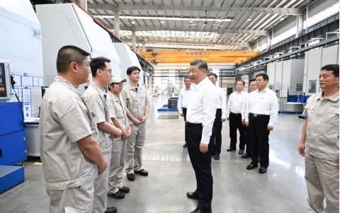 Trung Quốc cố thoát khỏi 'cơn nghiện sản xuất': Dư thừa nhà máy đạt mức báo động, cơn sốt hàng giá rẻ bắt đầu gây hệ lụy- Ảnh 1. Trung Quốc cố thoát khỏi 'cơn nghiện sản xuất': Dư thừa nhà máy đạt mức báo động, cơn sốt hàng giá rẻ bắt đầu gây hệ lụy- Ảnh 1.