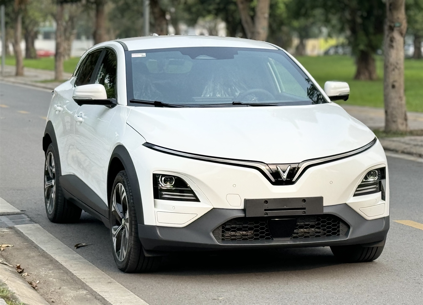 Người định mua VinFast VF 6 sẽ thích điều này: Bản thiết kế mới đăng ký tại Việt Nam, cùng tác giả với Limo Green, Minio Green- Ảnh 4. Người định mua VinFast VF 6 sẽ thích điều này: Bản thiết kế mới đăng ký tại Việt Nam, cùng tác giả với Limo Green, Minio Green- Ảnh 4.