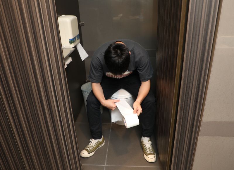 27 tuổi bất ngờ phát hiện ung thư ruột giai đoạn 3, ai nghe cũng “tròn mắt” vì tưởng dấu hiệu tiêu hóa tốt- Ảnh 2. 27 tuổi bất ngờ phát hiện ung thư ruột giai đoạn 3, ai nghe cũng “tròn mắt” vì tưởng dấu hiệu tiêu hóa tốt- Ảnh 2.
