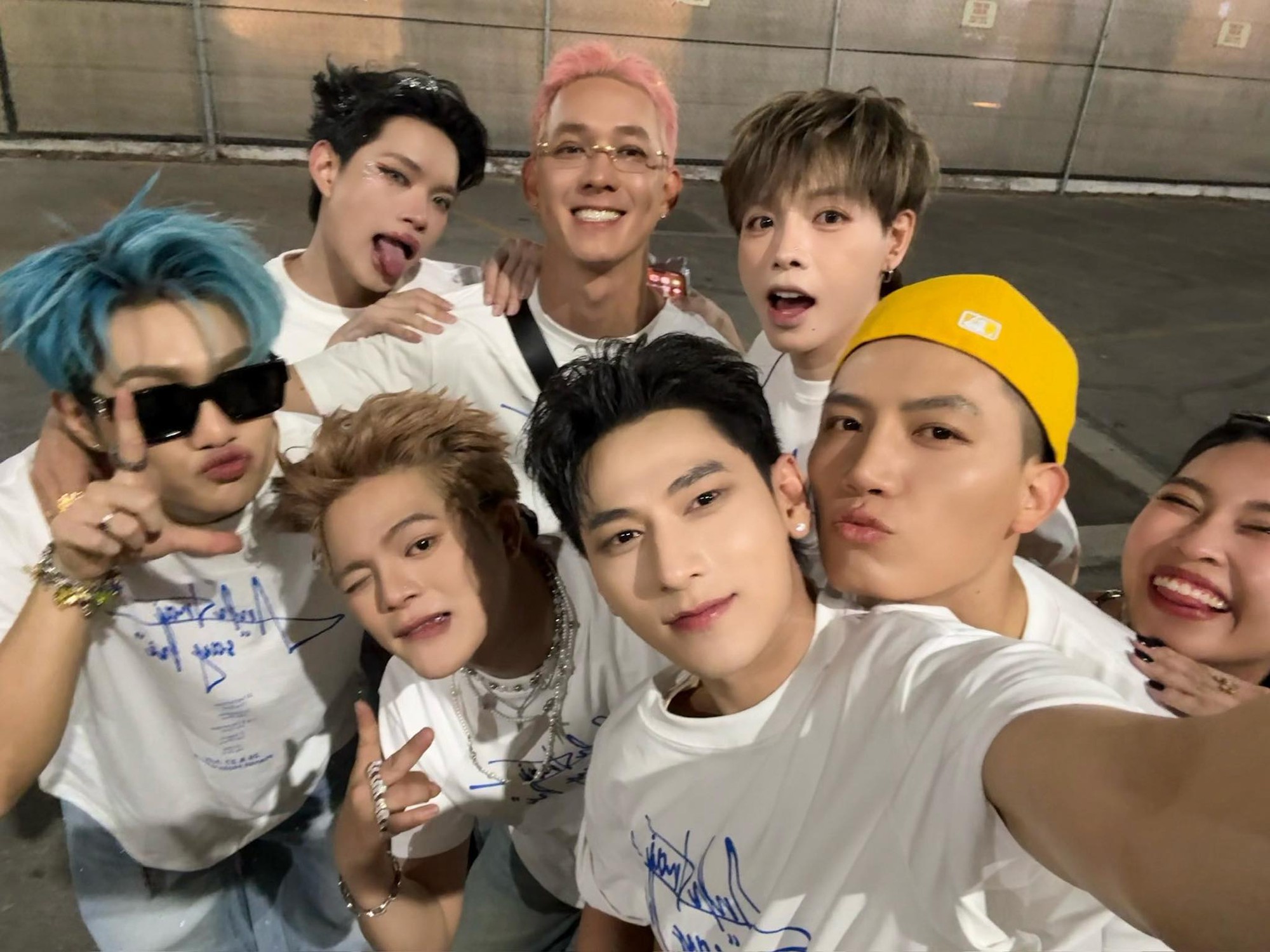 Concert Anh Trai Say Hi ở Mỹ: Giá vé cao vẫn “tẩu tán” tốt, cú hích mới cho thị trường âm nhạc Việt- Ảnh 9.