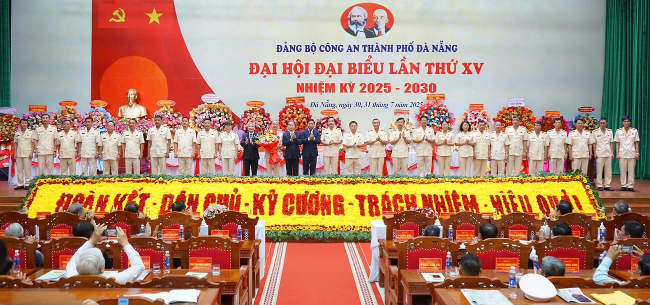 Thiếu tướng Nguyễn Hữu Hợp tiếp tục làm Bí thư Đảng ủy Công an TP Đà Nẵng- Ảnh 2. Thiếu tướng Nguyễn Hữu Hợp tiếp tục làm Bí thư Đảng ủy Công an TP Đà Nẵng- Ảnh 2.