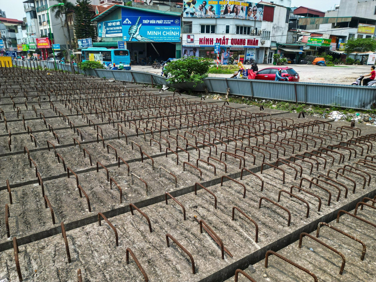 Cây cầu trên tuyến đường nghìn tỷ ở Hà Nội tái thi công sau nhiều năm bỏ hoang- Ảnh 6. Cây cầu trên tuyến đường nghìn tỷ ở Hà Nội tái thi công sau nhiều năm bỏ hoang- Ảnh 6.