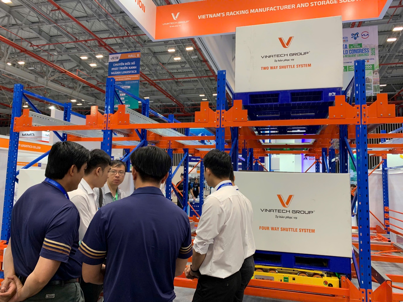 Số hóa kho hàng: Kệ tự động Vinatech Group gây ấn tượng mạnh tại VILOG 2025- Ảnh 2.