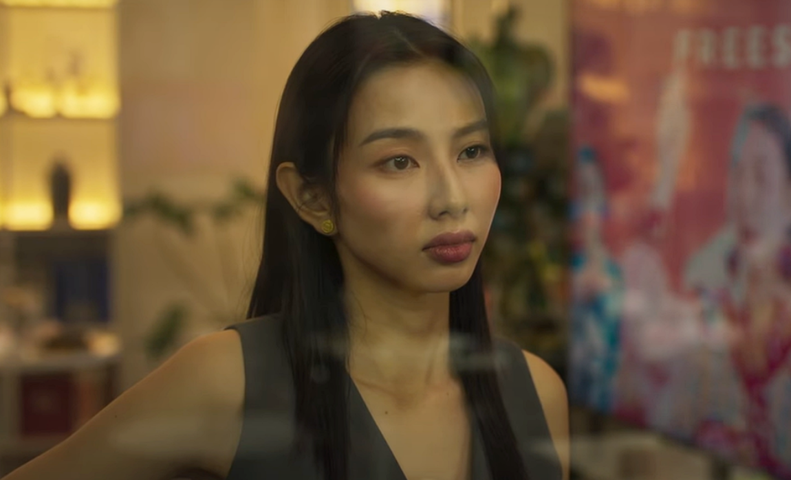 Hoa hậu Thùy Tiên gây sốc khi vẫn xuất hiện trong phim Chốt Đơn, chuyện gì đây?- Ảnh 3.