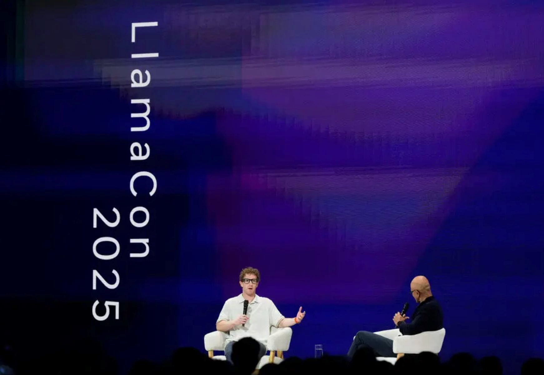 Giấc mơ lớn của Mark Zuckerberg: Sẽ chi hàng trăm tỷ USD xây trung tâm AI titan, tạo siêu trí tuệ cá nhân cho tất cả con người trên trái đất- Ảnh 2. Giấc mơ lớn của Mark Zuckerberg: Sẽ chi hàng trăm tỷ USD xây trung tâm AI titan, tạo siêu trí tuệ cá nhân cho tất cả con người trên trái đất- Ảnh 2.