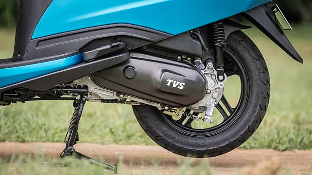 Một mẫu xe ga dễ thành 'xe quốc dân' vừa được đăng ký tại Việt Nam: Thiết kế hiện đại, màn LCD, trang bị vượt Honda Vision- Ảnh 4. Một mẫu xe ga dễ thành 'xe quốc dân' vừa được đăng ký tại Việt Nam: Thiết kế hiện đại, màn LCD, trang bị vượt Honda Vision- Ảnh 4.