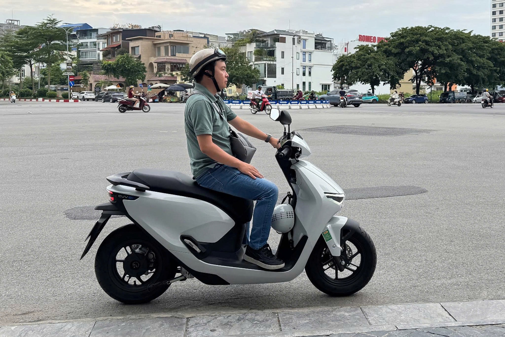 ‘Tôi dùng cả 2 xe máy điện Honda để xem cách Honda tìm hào quang như đang làm được với xe máy xăng’- Ảnh 4. ‘Tôi dùng cả 2 xe máy điện Honda để xem cách Honda tìm hào quang như đang làm được với xe máy xăng’- Ảnh 4.