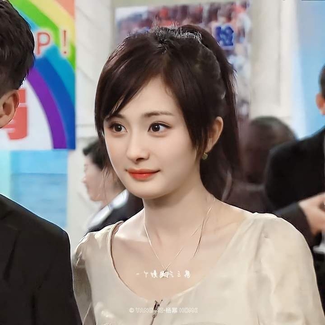 Dương Mịch 17 tuổi đẹp không gì sánh nổi: Gương mặt quốc sắc thiên hương, ăn tiền nhất là đôi mắt nghìn năm có một- Ảnh 3.