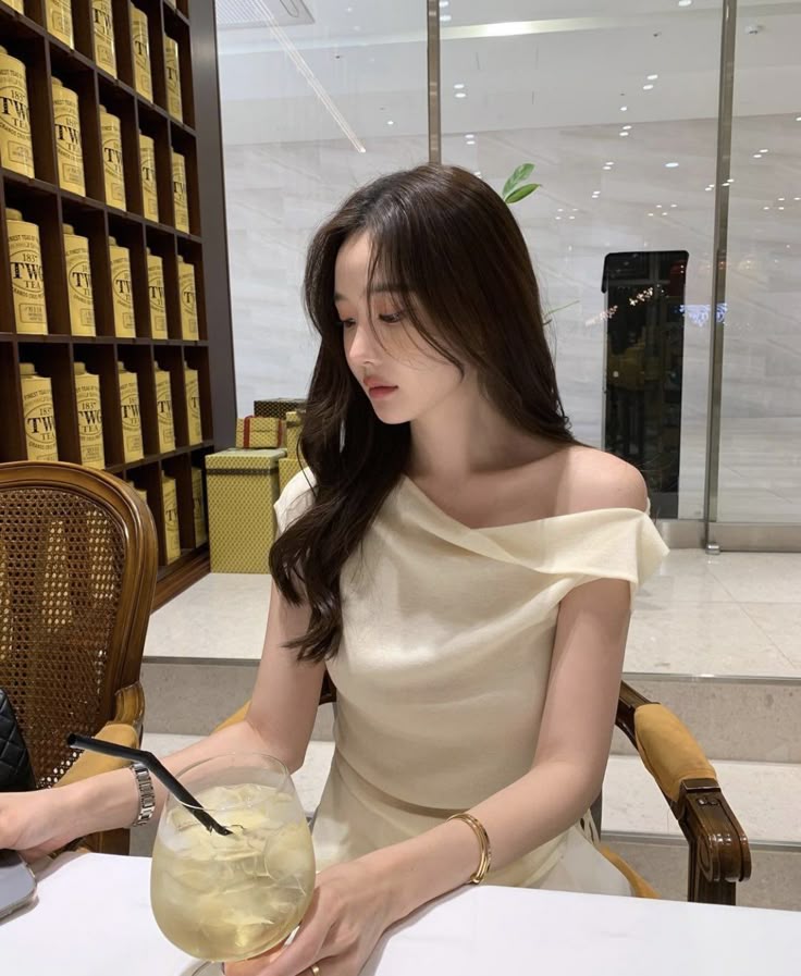 Cặp vợ chồng thu nhập 250 triệu/tháng, cuối tháng vẫn phải đi vay 5 triệu- Ảnh 1. Cặp vợ chồng thu nhập 250 triệu/tháng, cuối tháng vẫn phải đi vay 5 triệu- Ảnh 1.