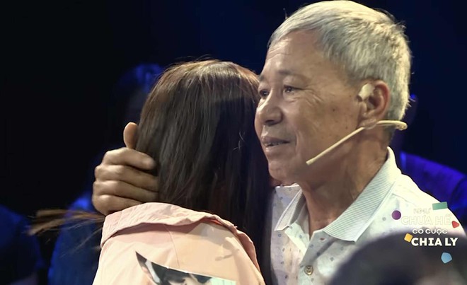 Cô gái Việt theo mẹ sang Trung Quốc rồi thất lạc 20 năm, ngày trở về tiết lộ bí mật ngỡ ngàng về mẹ- Ảnh 10. Cô gái Việt theo mẹ sang Trung Quốc rồi thất lạc 20 năm, ngày trở về tiết lộ bí mật ngỡ ngàng về mẹ- Ảnh 10.