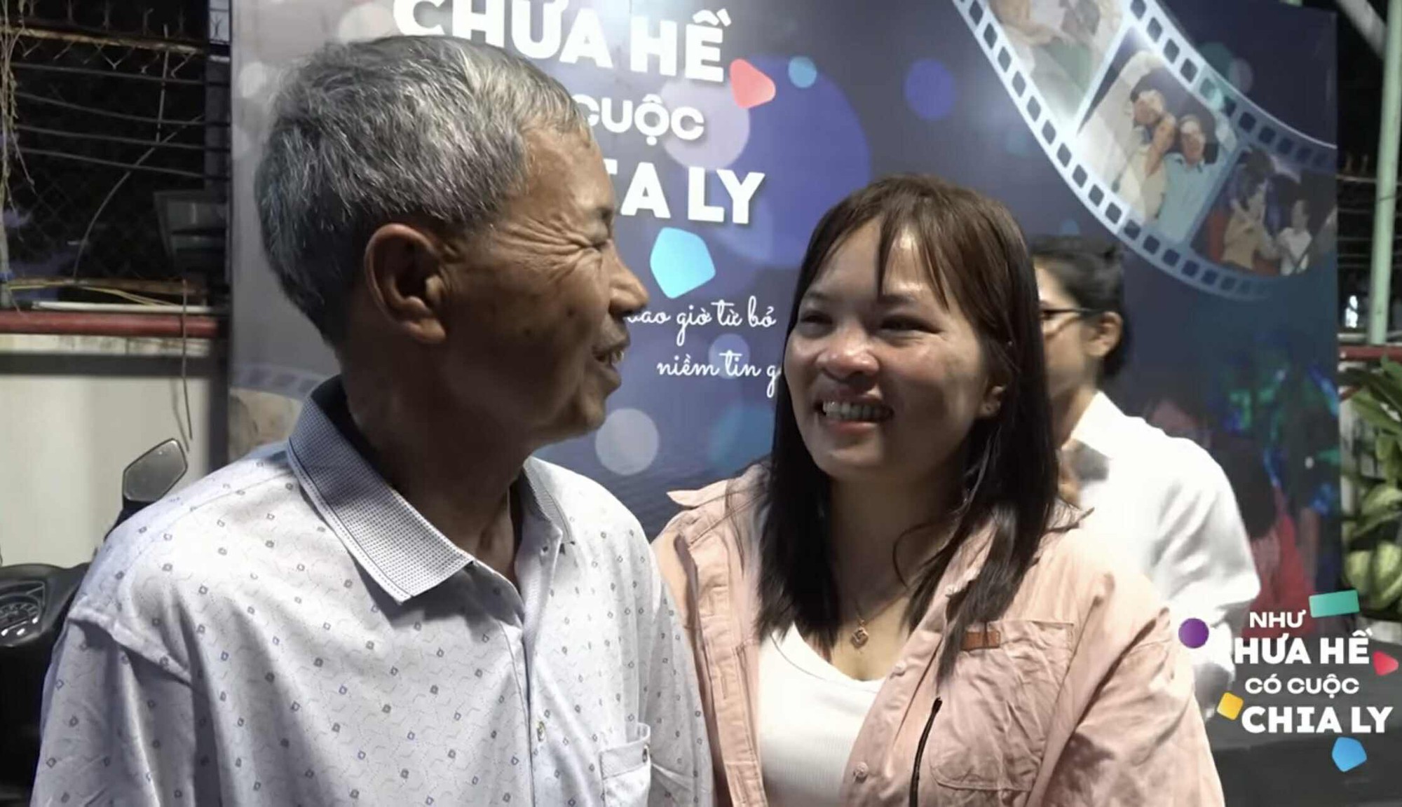 Cô gái Việt theo mẹ sang Trung Quốc rồi thất lạc 20 năm, ngày trở về tiết lộ bí mật ngỡ ngàng về mẹ- Ảnh 13. Cô gái Việt theo mẹ sang Trung Quốc rồi thất lạc 20 năm, ngày trở về tiết lộ bí mật ngỡ ngàng về mẹ- Ảnh 13.