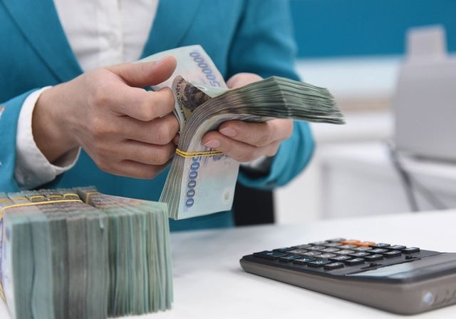 Một ngân hàng dừng giao dịch chuyển khoản, rút tiền, thanh toán từ đầu tháng 7 đối với nhóm khách hàng dưới đây- Ảnh 1. Một ngân hàng dừng giao dịch chuyển khoản, rút tiền, thanh toán từ đầu tháng 7 đối với nhóm khách hàng dưới đây- Ảnh 1.
