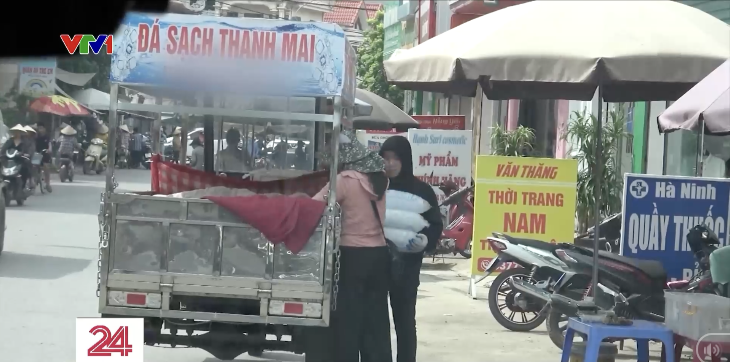 Sự thật gây sốc đằng sau những chuyến xe chở đá lạnh vào quán giải khát: Quy trình sản xuất lạnh gáy!- Ảnh 5.