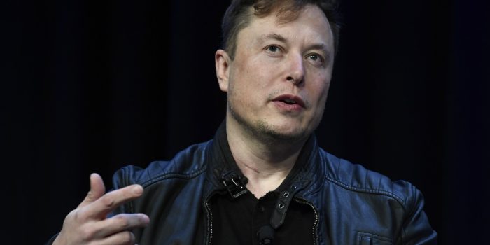 Tỷ phú Elon Musk chuyển từ ngủ trên sàn nhà máy Tesla sang một nơi mới: Chuyện gì đang xảy ra?- Ảnh 3. Tỷ phú Elon Musk chuyển từ ngủ trên sàn nhà máy Tesla sang một nơi mới: Chuyện gì đang xảy ra?- Ảnh 3.