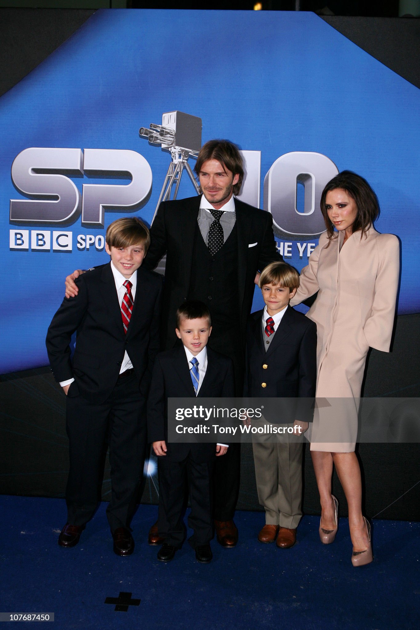 David Beckham - Victoria kỉ niệm 26 năm ngày cưới: Gia đình đẹp như tranh, nay rạn nứt khó cứu vì con cả bất hiếu- Ảnh 12. David Beckham - Victoria kỉ niệm 26 năm ngày cưới: Gia đình đẹp như tranh, nay rạn nứt khó cứu vì con cả bất hiếu- Ảnh 12.