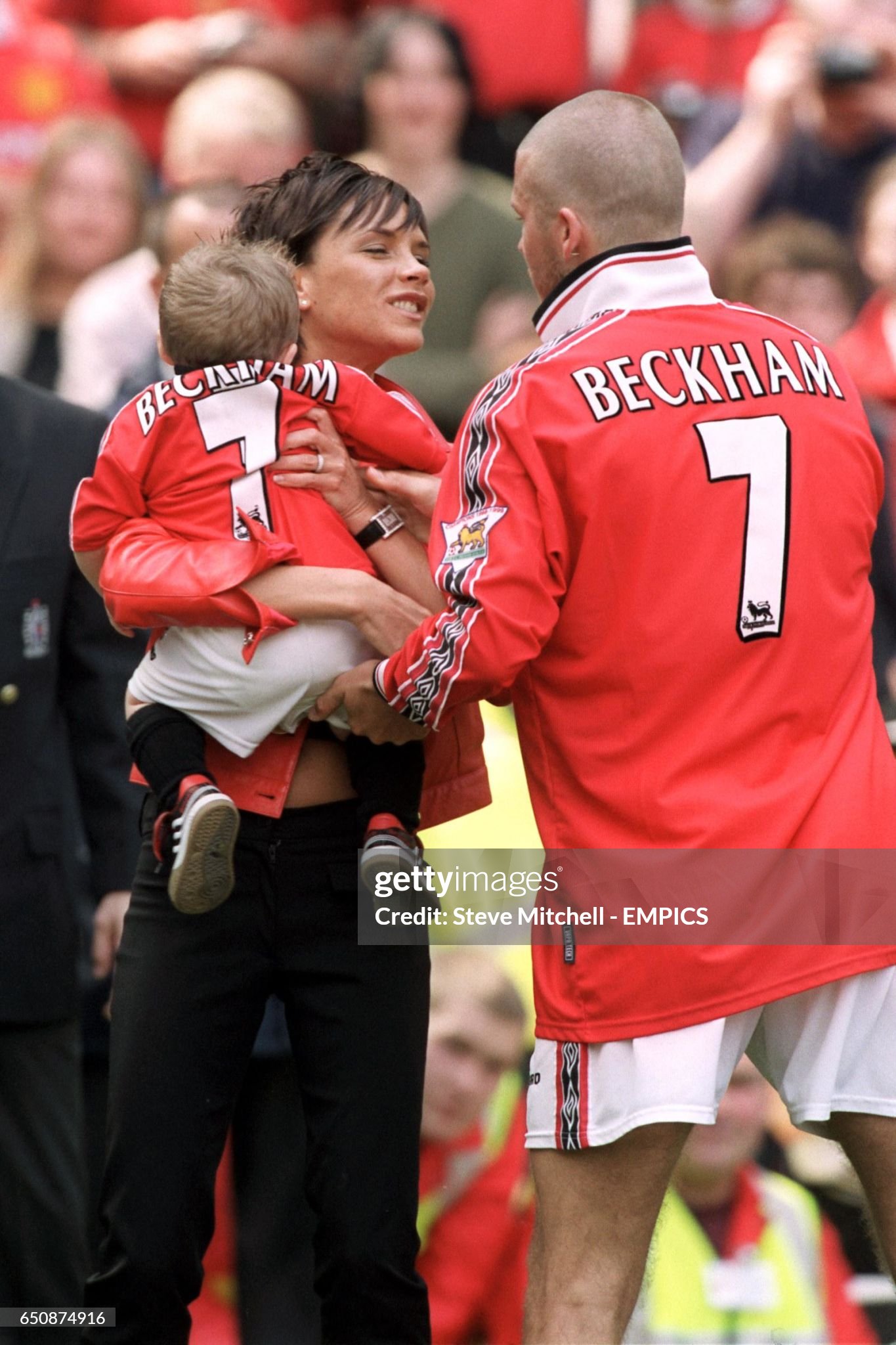 David Beckham - Victoria kỉ niệm 26 năm ngày cưới: Gia đình đẹp như tranh, nay rạn nứt khó cứu vì con cả bất hiếu- Ảnh 2. David Beckham - Victoria kỉ niệm 26 năm ngày cưới: Gia đình đẹp như tranh, nay rạn nứt khó cứu vì con cả bất hiếu- Ảnh 2.