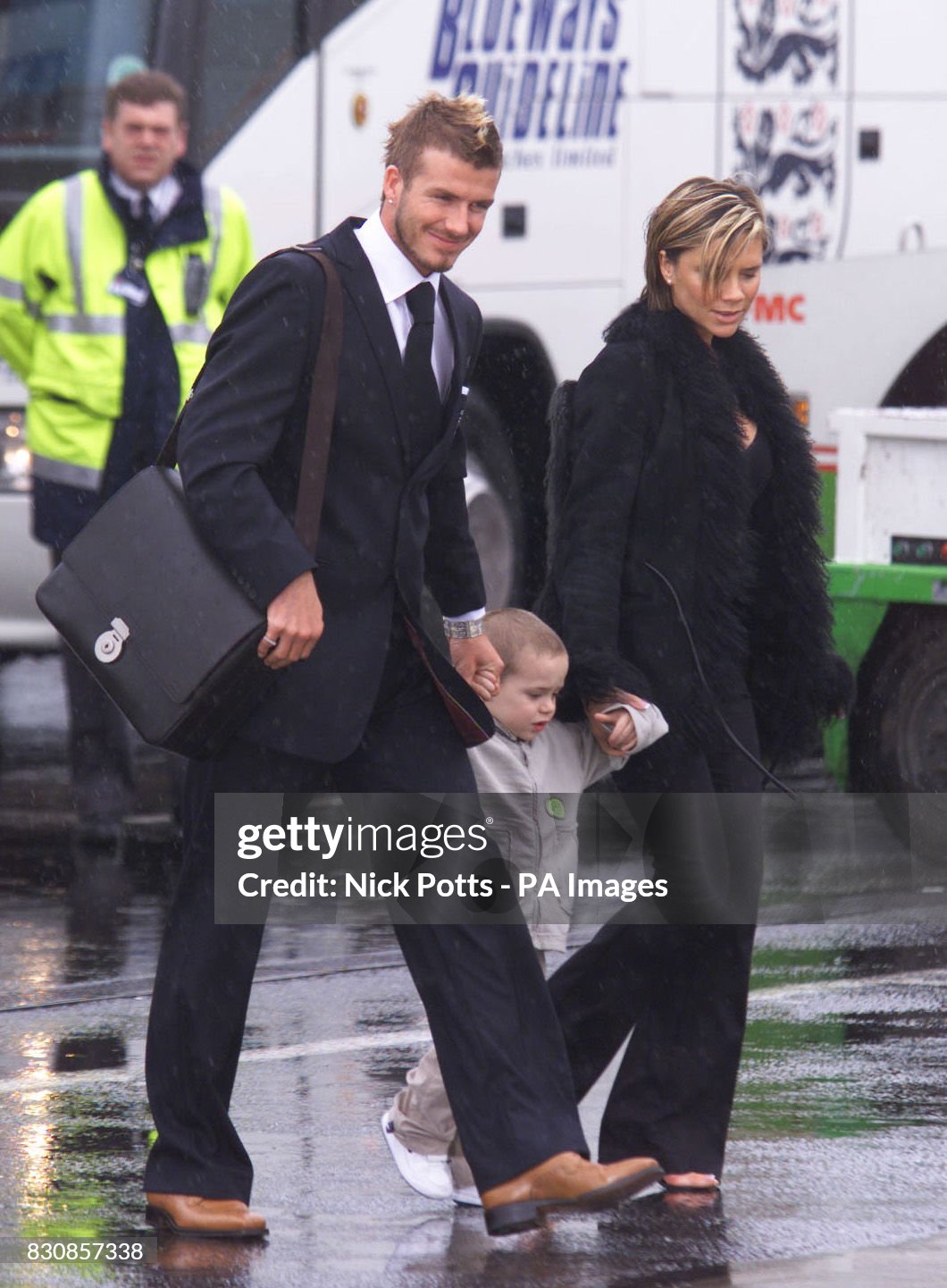 David Beckham - Victoria kỉ niệm 26 năm ngày cưới: Gia đình đẹp như tranh, nay rạn nứt khó cứu vì con cả bất hiếu- Ảnh 4. David Beckham - Victoria kỉ niệm 26 năm ngày cưới: Gia đình đẹp như tranh, nay rạn nứt khó cứu vì con cả bất hiếu- Ảnh 4.
