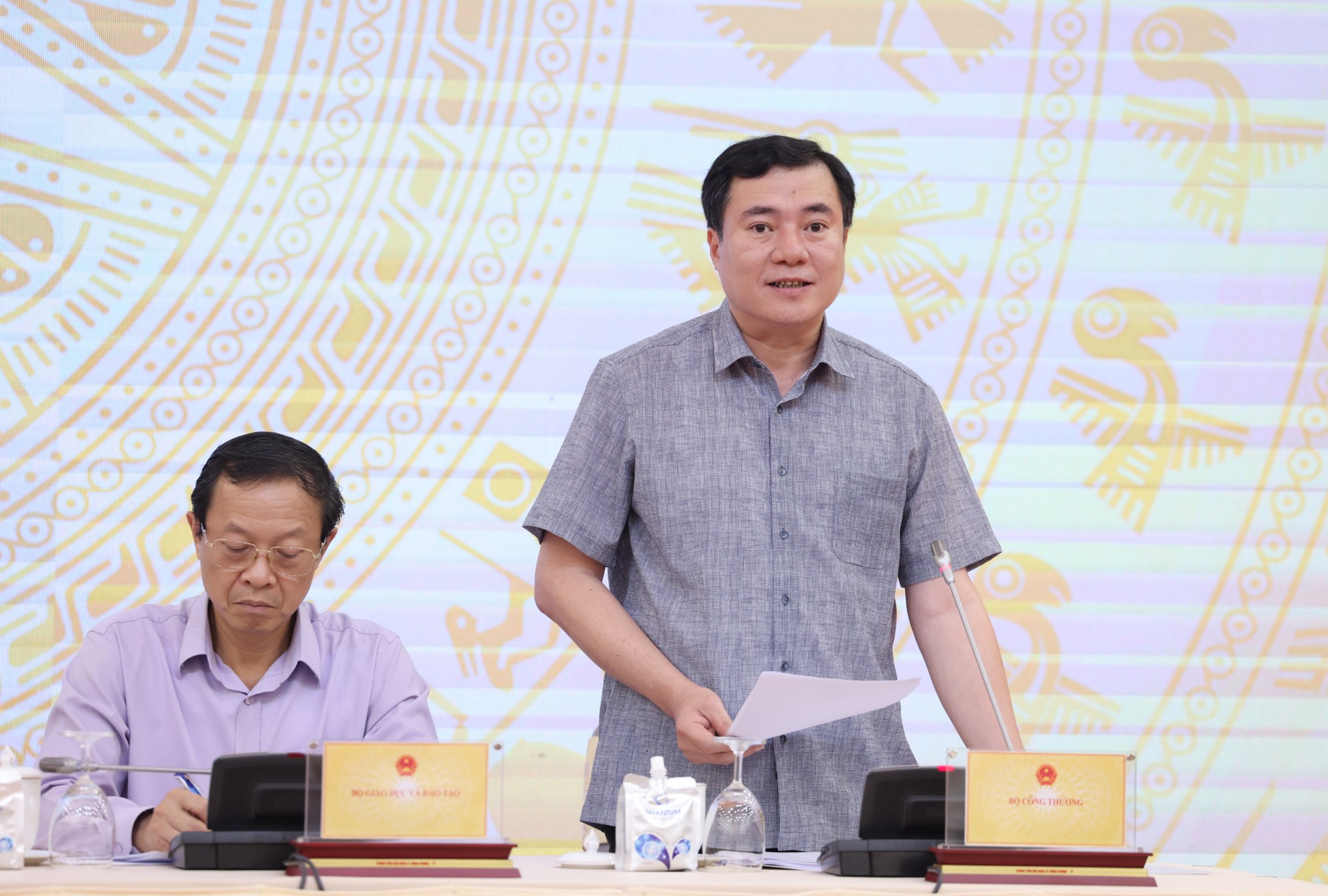 Thứ trưởng Bộ Công thương: Doanh nghiệp đề xuất hoàn thuế cho đơn bị huỷ, tránh tình trạng 'thuế chồng thuế'- Ảnh 1. Thứ trưởng Bộ Công thương: Doanh nghiệp đề xuất hoàn thuế cho đơn bị huỷ, tránh tình trạng 'thuế chồng thuế'- Ảnh 1.