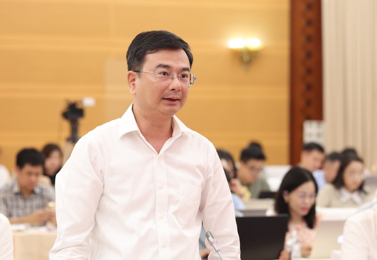 Phó Thống đốc NHNN: Dư nợ hệ thống ngân hàng tăng trưởng cao nhất từ năm 2023, đạt trên 16,9 triệu tỷ đồng- Ảnh 1. Phó Thống đốc NHNN: Dư nợ hệ thống ngân hàng tăng trưởng cao nhất từ năm 2023, đạt trên 16,9 triệu tỷ đồng- Ảnh 1.