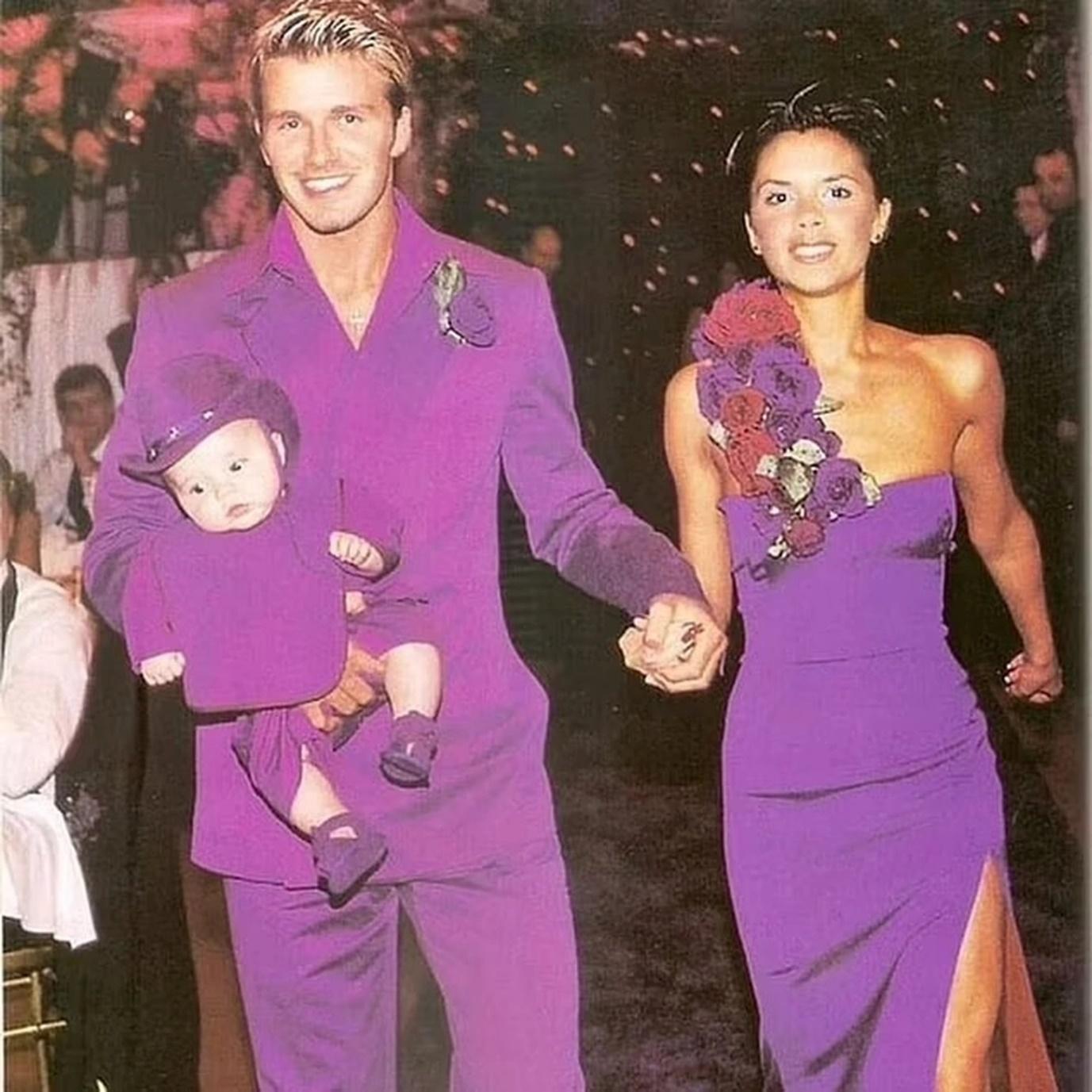 David Beckham - Victoria kỉ niệm 26 năm ngày cưới: Gia đình đẹp như tranh, nay rạn nứt khó cứu vì con cả bất hiếu- Ảnh 1. David Beckham - Victoria kỉ niệm 26 năm ngày cưới: Gia đình đẹp như tranh, nay rạn nứt khó cứu vì con cả bất hiếu- Ảnh 1.