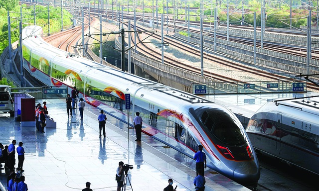 Khách Việt bất ngờ khi bị tịch thu đồ ở ga tàu Trung Quốc, thốt lên: "Tôi không nghĩ đến mức như vậy!"- Ảnh 3. Khách Việt bất ngờ khi bị tịch thu đồ ở ga tàu Trung Quốc, thốt lên: "Tôi không nghĩ đến mức như vậy!"- Ảnh 3.