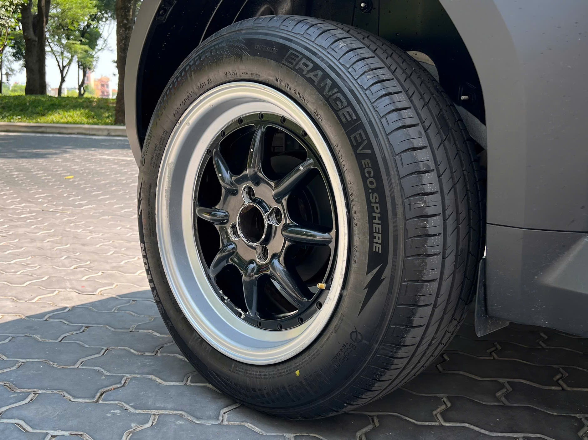 Sếp Sailun tự tin đấu Michelin, Bridgestone: ‘Cứ 10 người sẽ có 1 người dùng lốp Sailun tại Việt Nam’- Ảnh 4. Sếp Sailun tự tin đấu Michelin, Bridgestone: ‘Cứ 10 người sẽ có 1 người dùng lốp Sailun tại Việt Nam’- Ảnh 4.