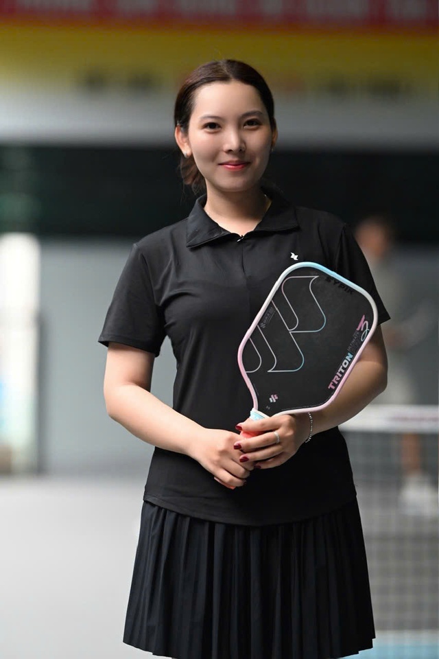 “Host social” là nghề gì mà chỉ cần "gom" đủ người ra sân Pickleball cũng kiếm được chục triệu một tháng?- Ảnh 3. “Host social” là nghề gì mà chỉ cần "gom" đủ người ra sân Pickleball cũng kiếm được chục triệu một tháng?- Ảnh 3.