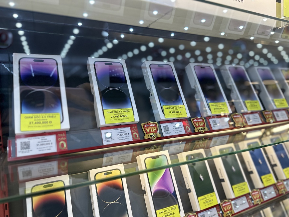 Chưa từng có: iPhone đồng loạt giảm giá nhờ thuế VAT, đây có phải lúc “xuống tiền”?- Ảnh 1. Chưa từng có: iPhone đồng loạt giảm giá nhờ thuế VAT, đây có phải lúc “xuống tiền”?- Ảnh 1.