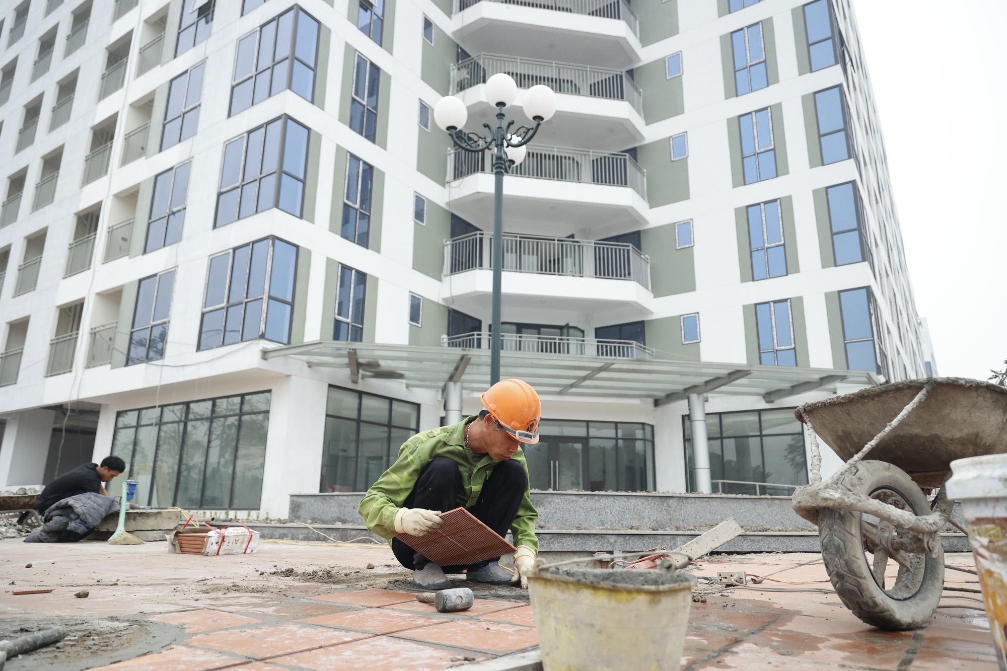 Giá vàng tăng gần 40% trong 6 tháng đầu năm 2025- Ảnh 2. Giá vàng tăng gần 40% trong 6 tháng đầu năm 2025- Ảnh 2.